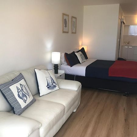 شاطئ كوبرز San Marino Motor Lodge Absolute Beachfront المظهر الخارجي الصورة
